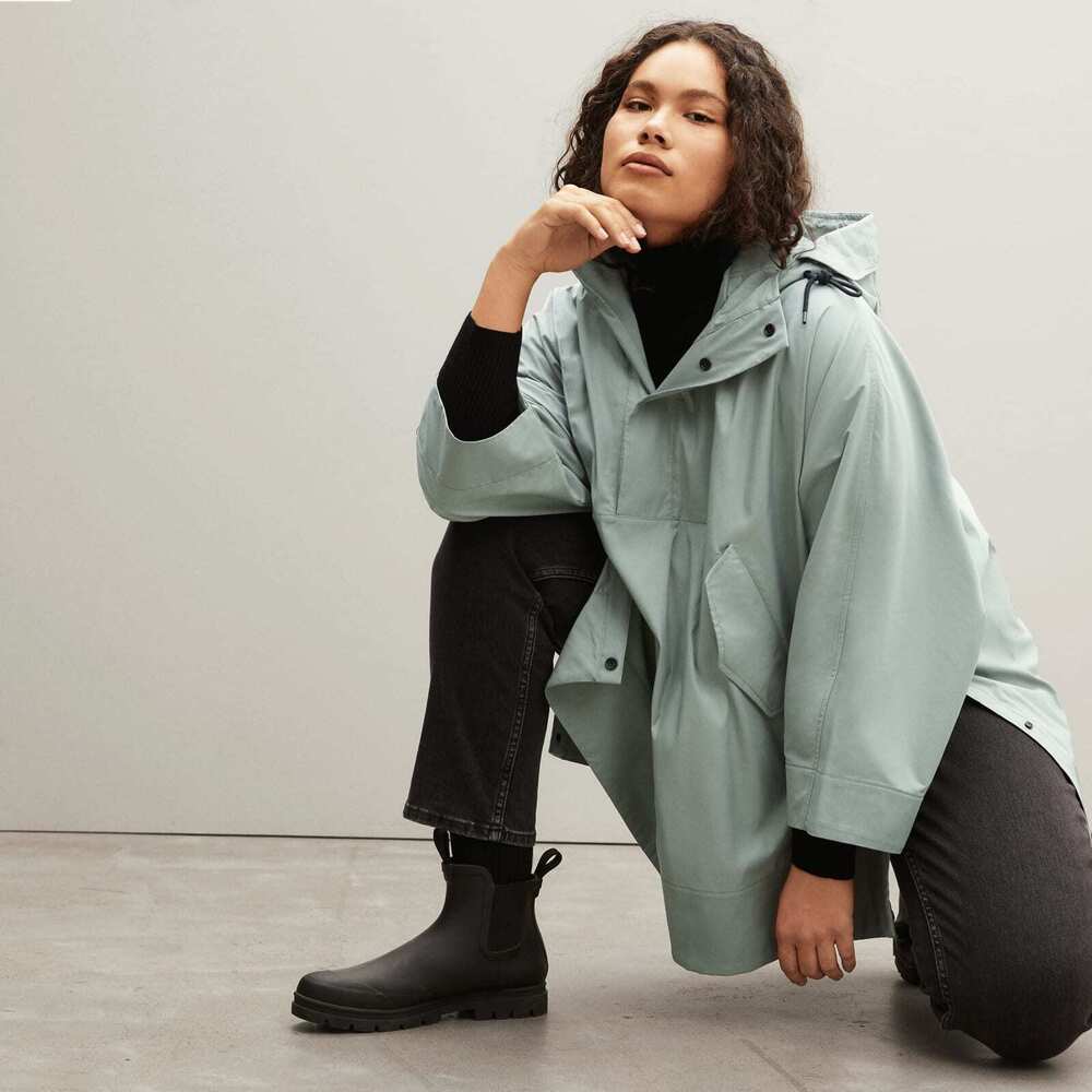 Everlane The ReNew Poncho in Light Sage